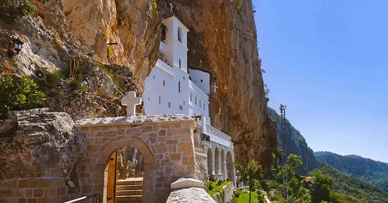 Manastir-Ostrog Manastir Ostrog
